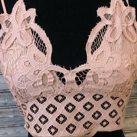 Scalloped Lace Rose Bralette - Picture 4 of 5